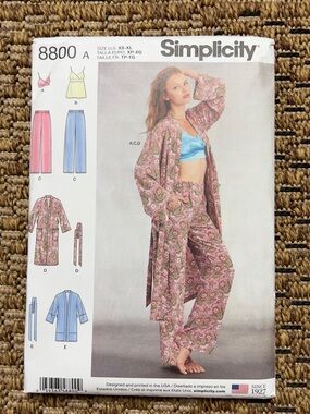 Simplicity 8800 Sewing Pattern Pajama Set Robe Pants Bralette Lounge Wear